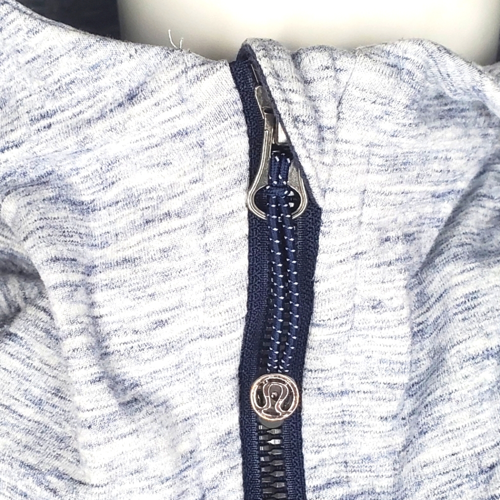 Lululemon Size 4 Blue and Gray Casual Zip-Up Jacket - Picture 4 of 11